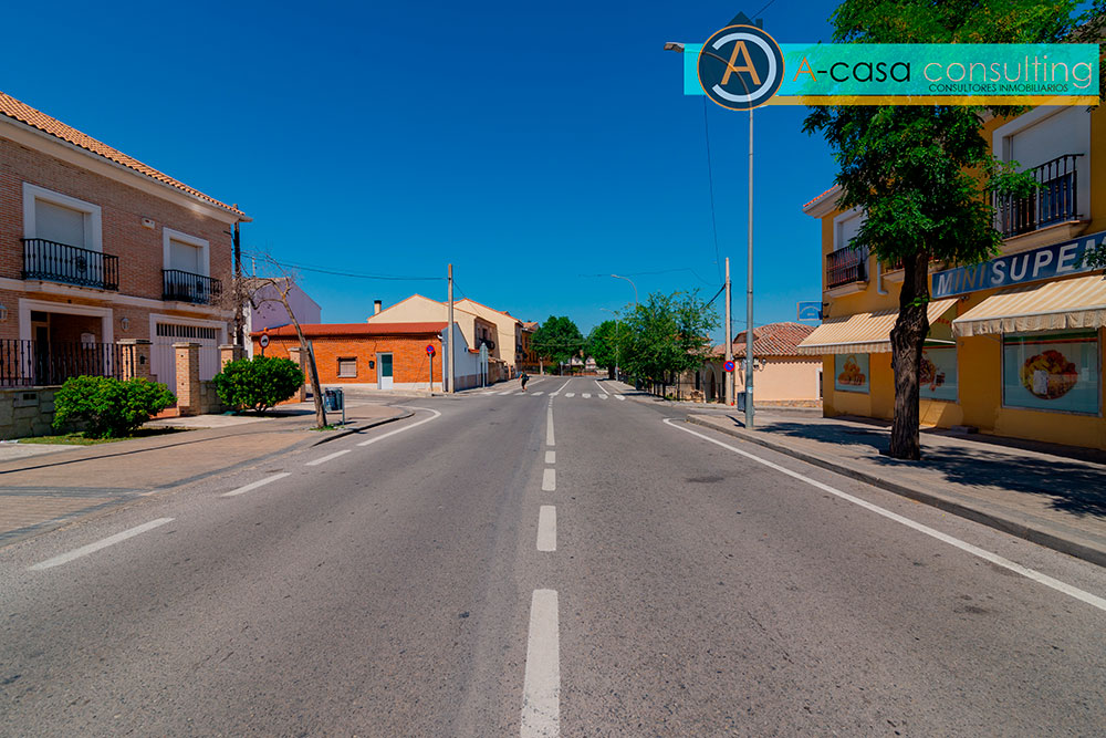 local cambio uso a vivienda en casarrubuelos